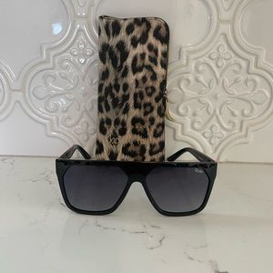 Quay Jacklyn Hill Very Busy 111 sunglasses w/case